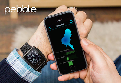 visuel représentant l'application OtoSense entreprise avec la montre pebble smart watch.